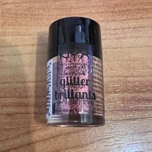 NYX Glitter Brillants in Pink Makeup